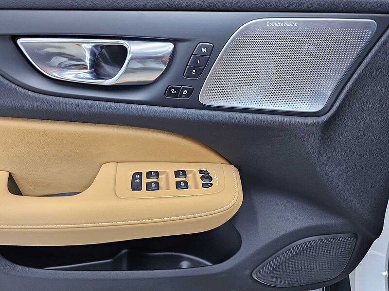 Volvo  Ultra, B5 AWD 마일드 하이브리드, 가솔린, 브라이트