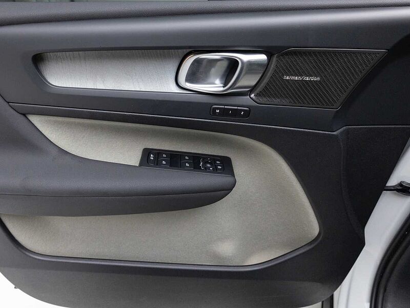 Volvo Ultra, B4 AWD 마일드 하이브리드, 가솔린, 브라이트