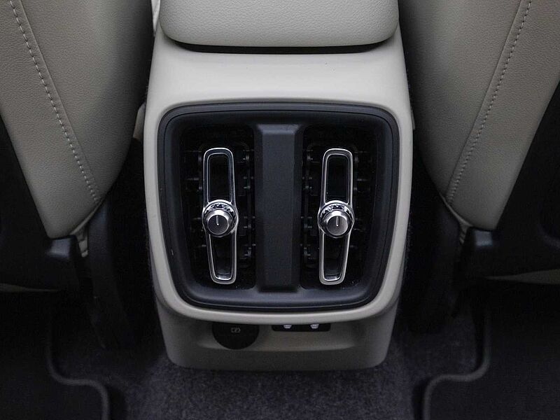 Volvo Ultra, B4 AWD 마일드 하이브리드, 가솔린, 브라이트