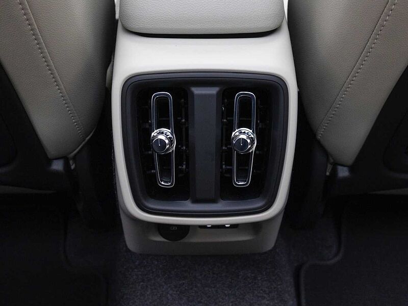 Volvo  Ultra, B4 AWD 마일드 하이브리드, 가솔린, 브라이트