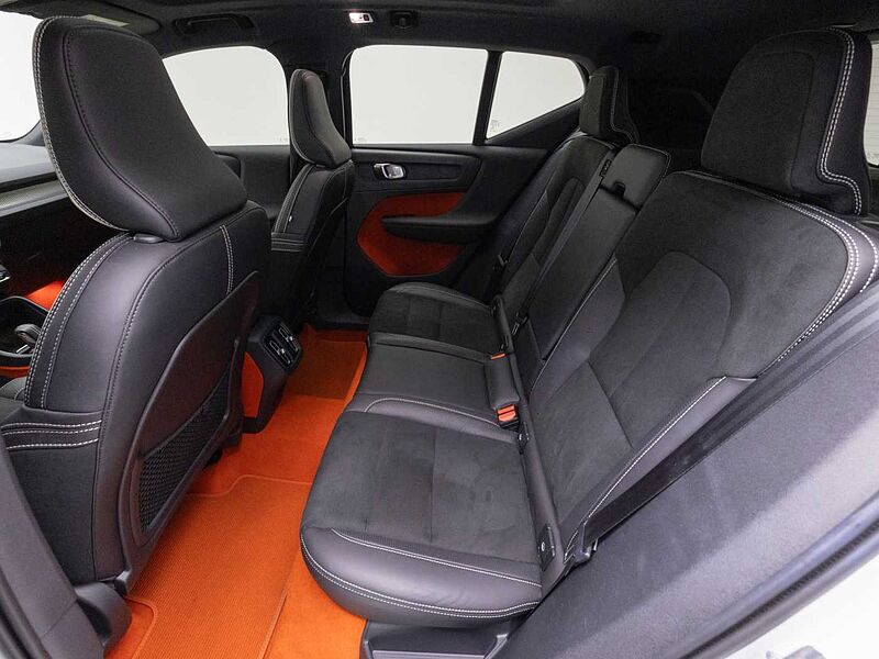 Volvo R-Design, B4 AWD Momentum