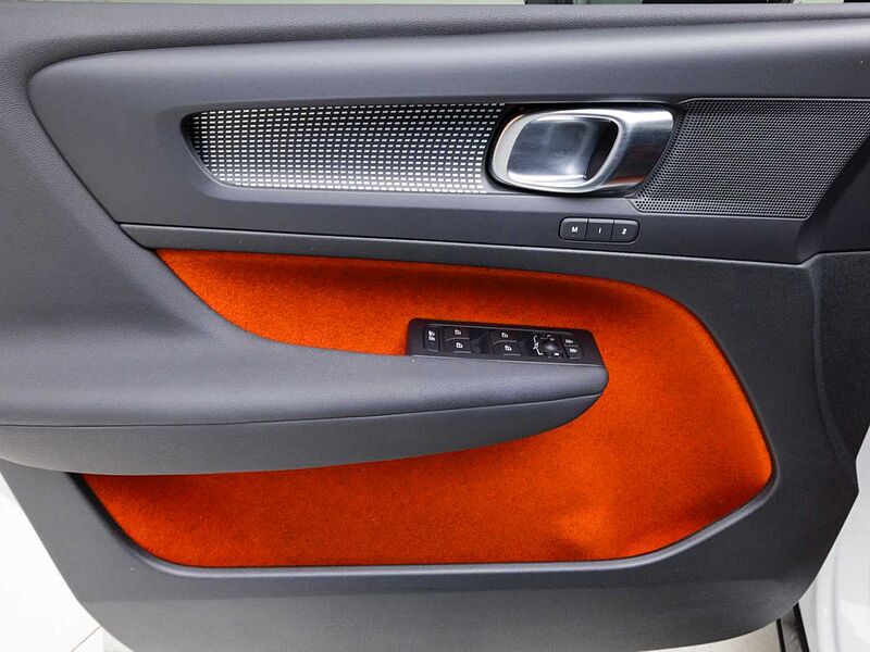 Volvo R-Design, B4 AWD Momentum