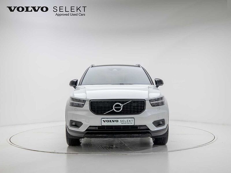 Volvo R-Design, B4 AWD Momentum