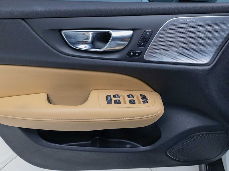 Volvo  Ultimate, B5 AWD 마일드 하이브리드, 가솔린, 브라이트