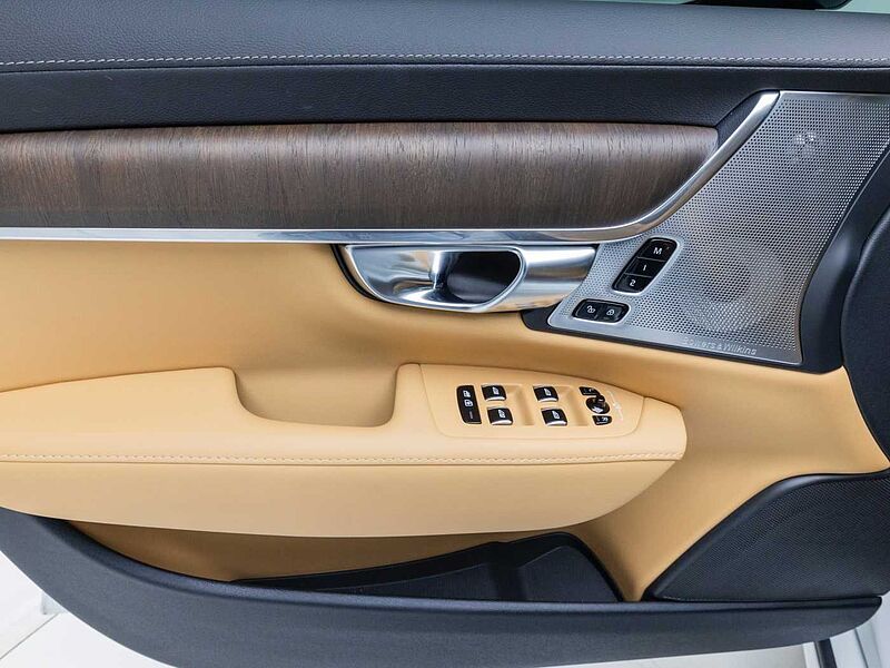 Volvo Ultimate, B5 마일드 하이브리드, 가솔린, 브라이트