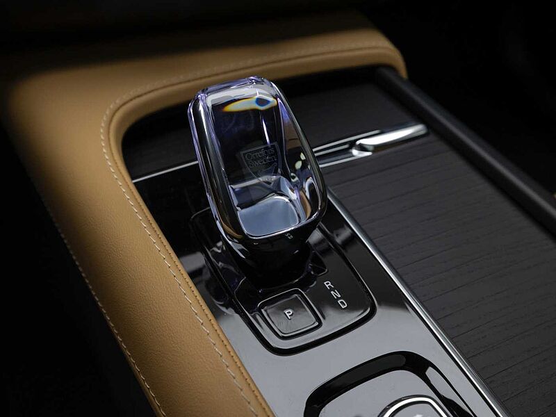 Volvo  Recharge Ultimate, T8 AWD 플러그-인 하이브리드, 전기/가솔린, 브라이트, 7 좌석