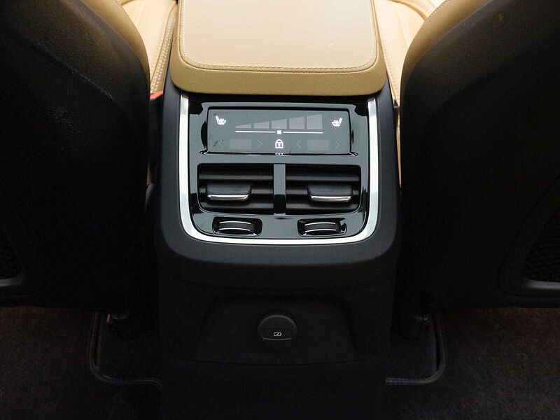 Volvo  Recharge Ultimate, T8 AWD 플러그-인 하이브리드, 전기/가솔린, 브라이트, 7 좌석