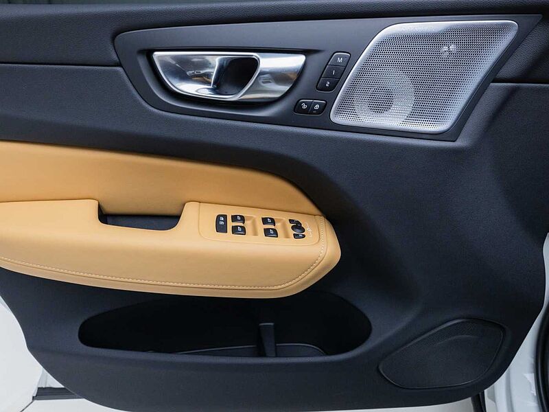 Volvo  Ultra, T8 AWD 플러그-인 하이브리드, 전기/가솔린, 브라이트