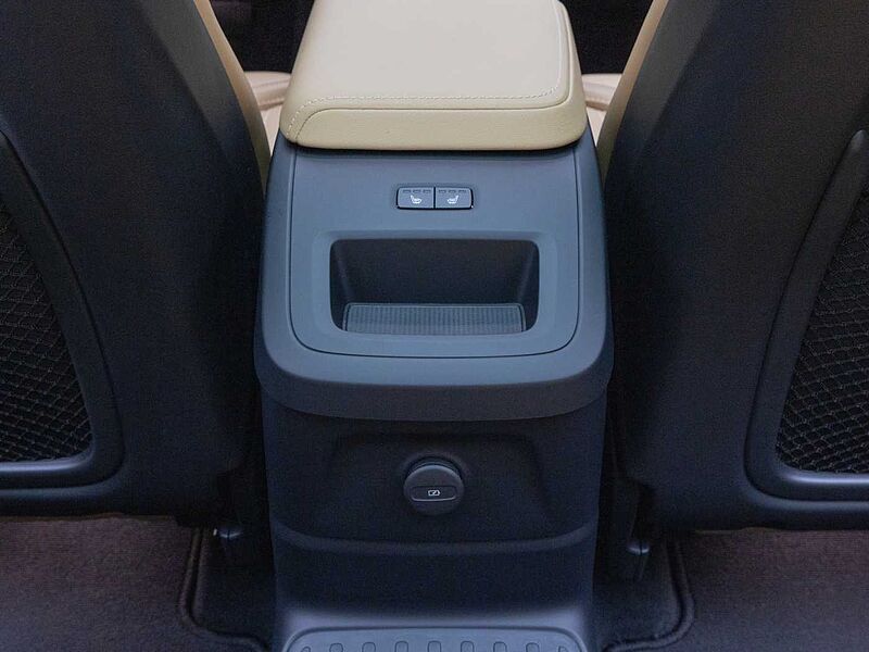 Volvo  Ultra, T8 AWD 플러그-인 하이브리드, 전기/가솔린, 브라이트