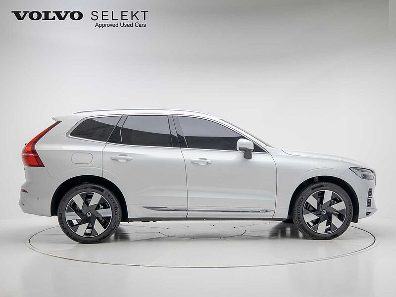 Volvo  Ultra, T8 AWD 플러그-인 하이브리드, 전기/가솔린, 브라이트