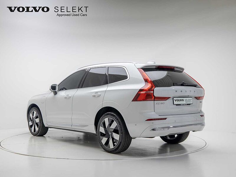 Volvo  Ultra, T8 AWD 플러그-인 하이브리드, 전기/가솔린, 브라이트