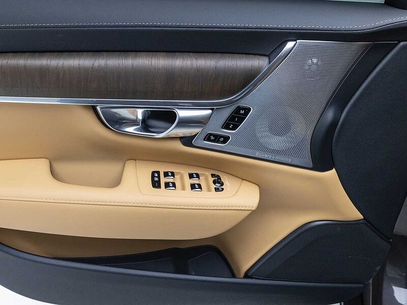 Volvo Ultimate, B5 마일드 하이브리드, 가솔린, 브라이트