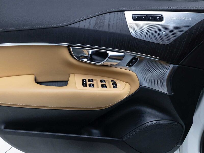 Volvo Recharge Ultimate, T8 AWD 플러그-인 하이브리드, 전기/가솔린, 브라이트, 7 좌석