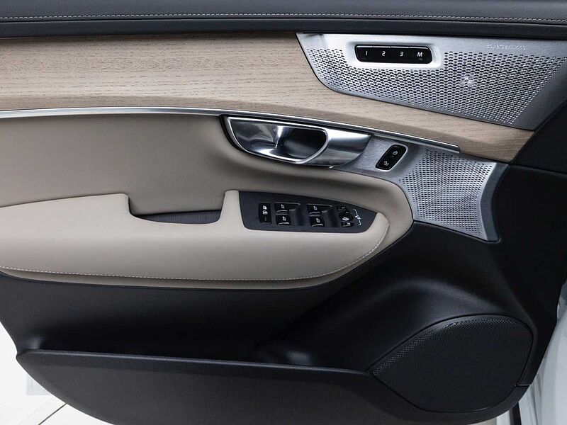 Volvo  Ultra, T8 AWD 플러그-인 하이브리드, 전기/가솔린, 브라이트, 7 좌석