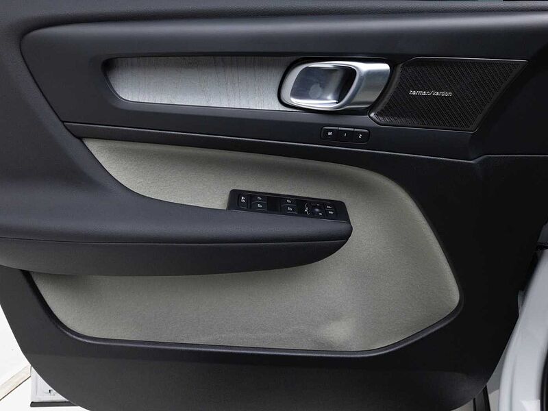 Volvo Ultra, B4 AWD 마일드 하이브리드, 가솔린, 브라이트