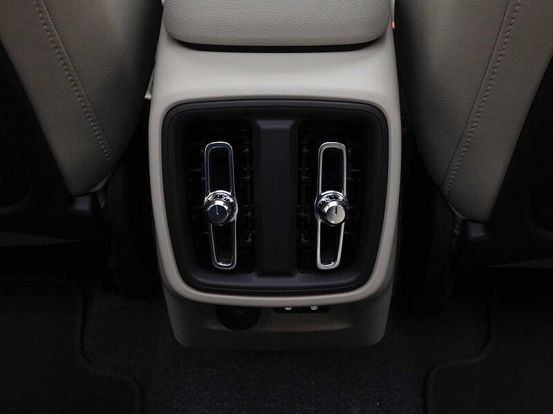 Volvo Ultra, B4 AWD 마일드 하이브리드, 가솔린, 브라이트