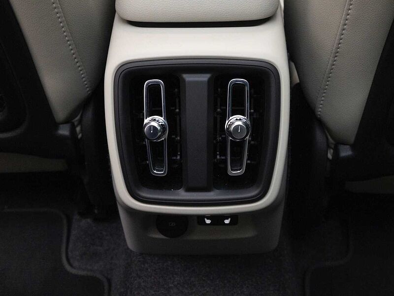 Volvo Ultra, B4 AWD 마일드 하이브리드, 가솔린, 브라이트