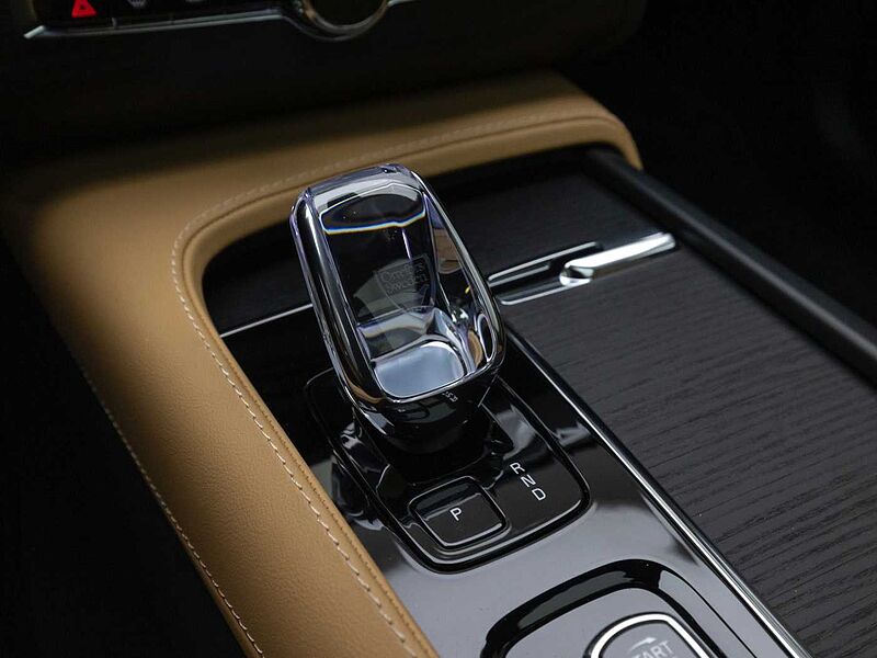 Volvo  Recharge Ultimate, T8 AWD 플러그-인 하이브리드, 전기/가솔린, 브라이트, 7 좌석