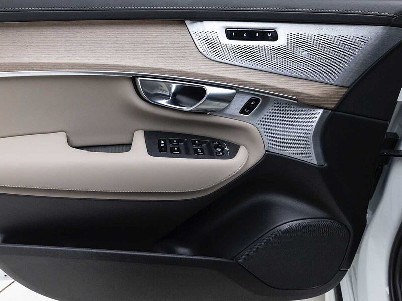 Volvo Ultra, T8 AWD 플러그-인 하이브리드, 전기/가솔린, 브라이트, 7 좌석