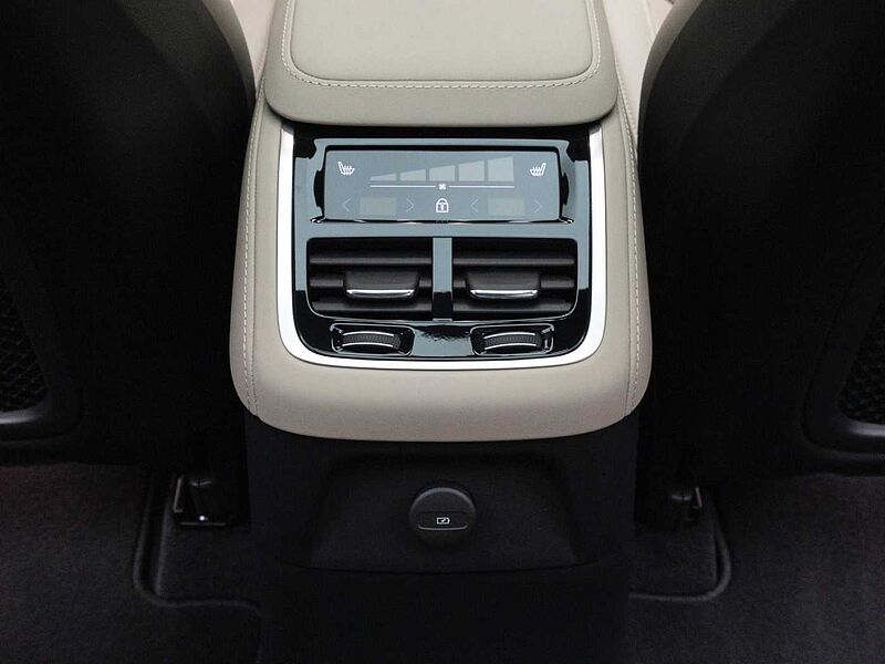 Volvo Ultra, T8 AWD 플러그-인 하이브리드, 전기/가솔린, 브라이트, 7 좌석