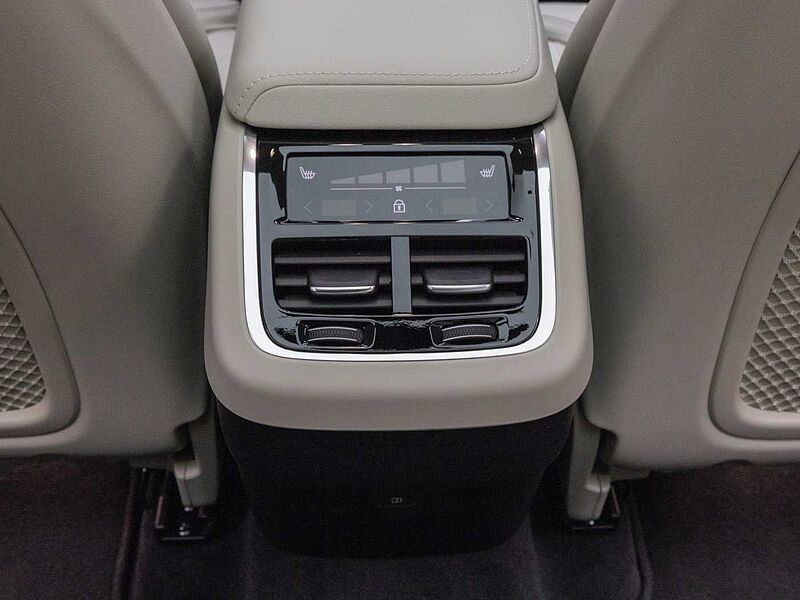 Volvo  Ultra, B5 AWD 마일드 하이브리드, 가솔린, 다크