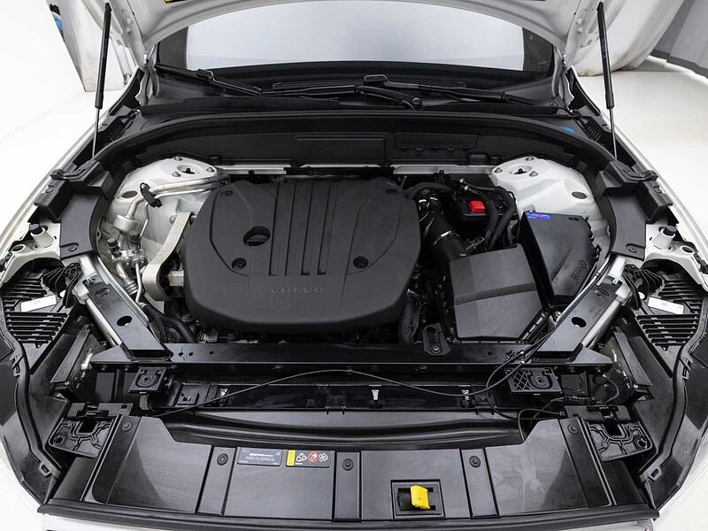 Volvo  Ultimate, B5 AWD mild hybrid, 가솔린, Bright
