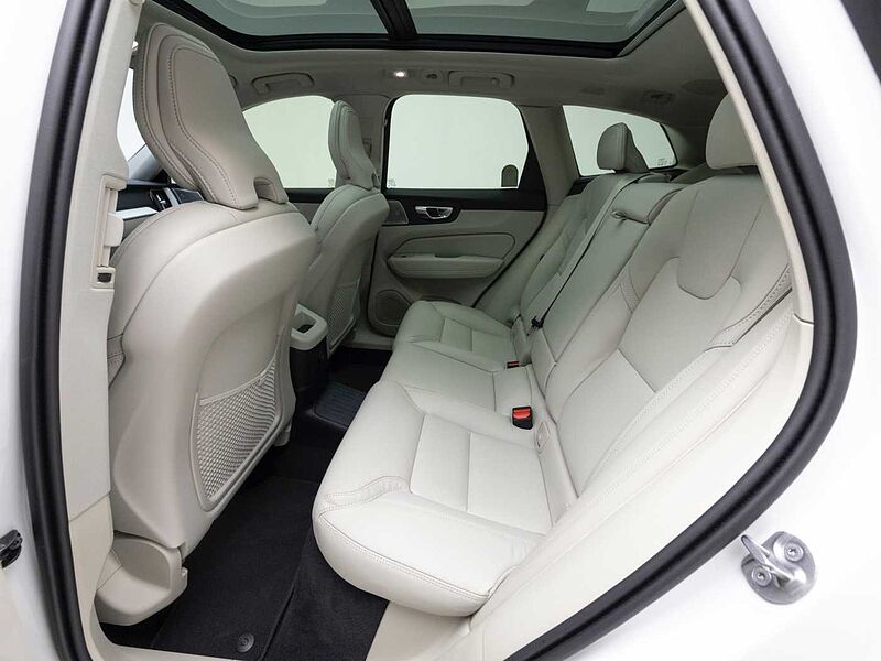 Volvo  Ultra, T8 AWD 플러그-인 하이브리드, 전기/가솔린, 브라이트