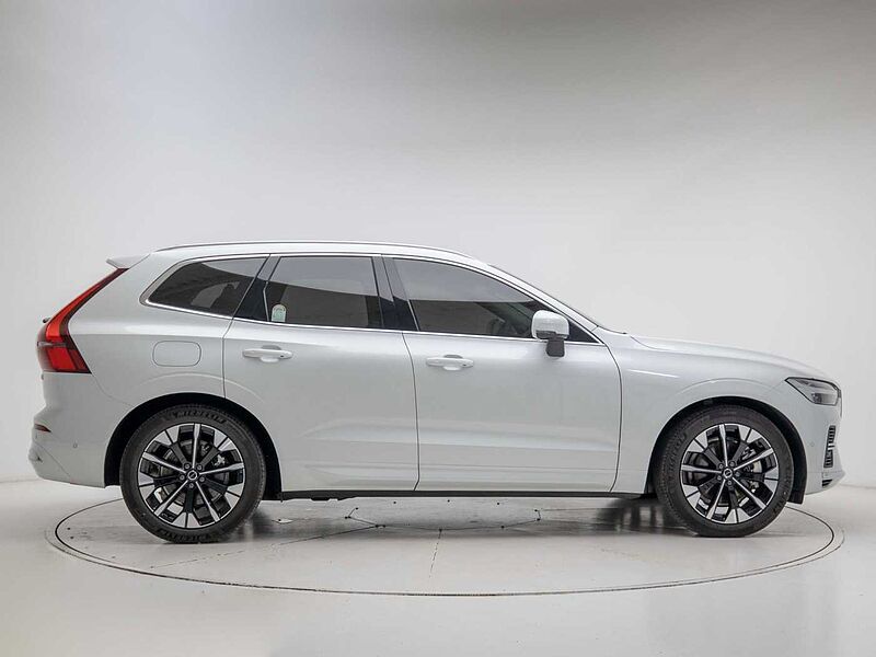 Volvo  Ultra, T8 AWD 플러그-인 하이브리드, 전기/가솔린, 브라이트