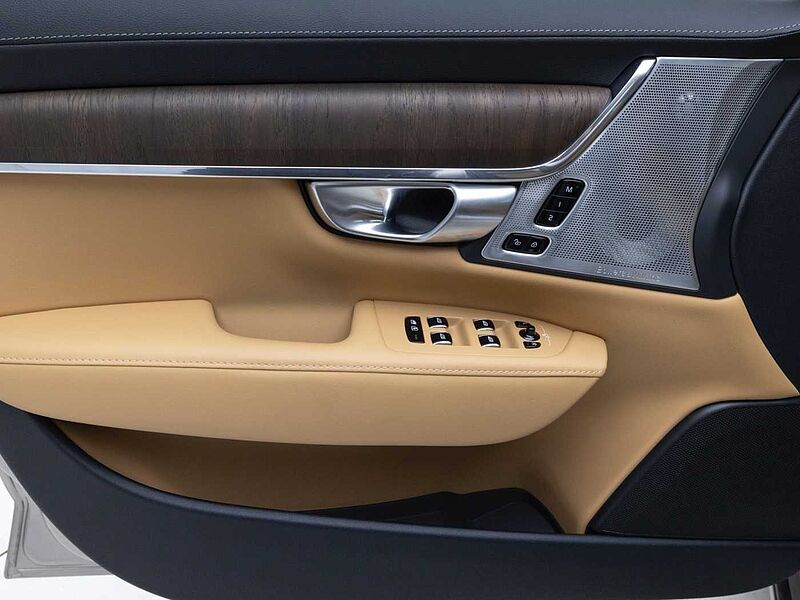 Volvo Ultimate, B6 AWD 마일드 하이브리드, 가솔린, 브라이트