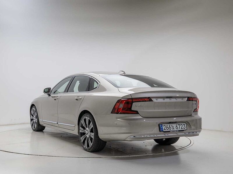 Volvo Ultimate, B6 AWD 마일드 하이브리드, 가솔린, 브라이트