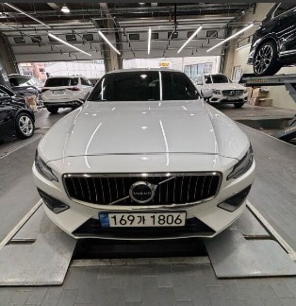 Volvo  Ultimate, B5 mild hybrid, 가솔린, Bright