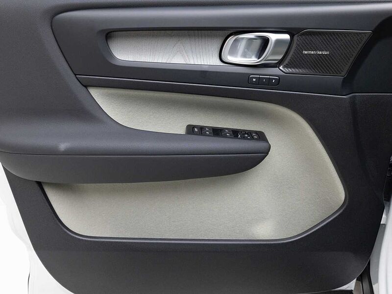 Volvo  Ultra, B4 AWD 마일드 하이브리드, 가솔린, 다크