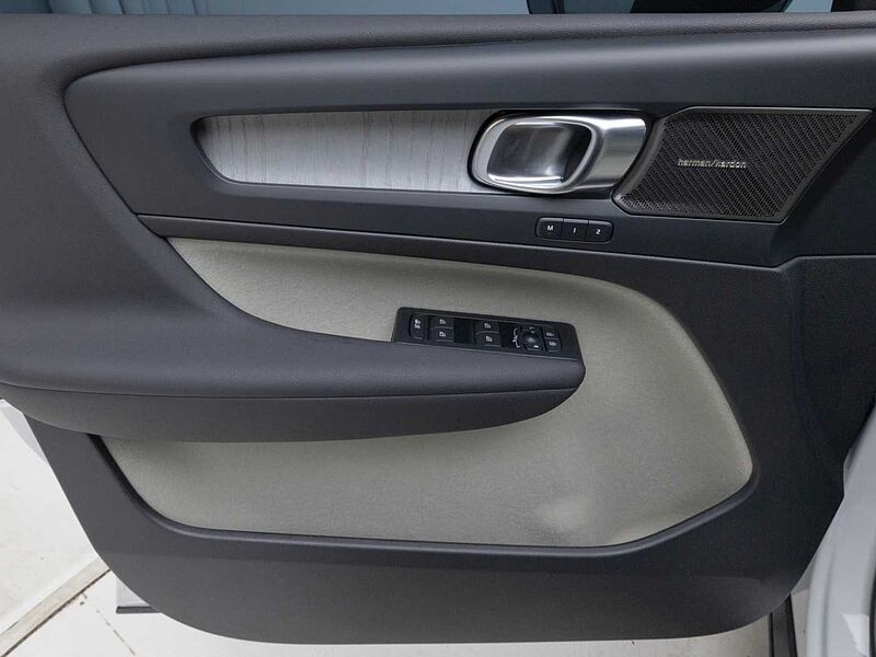 Volvo  Ultra, B4 AWD 마일드 하이브리드, 가솔린, 다크