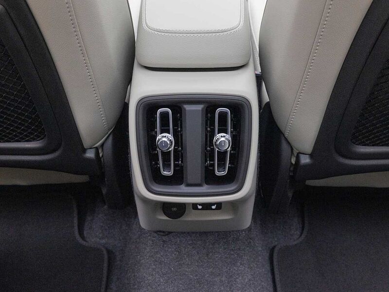 Volvo  Ultra, B4 AWD 마일드 하이브리드, 가솔린, 다크