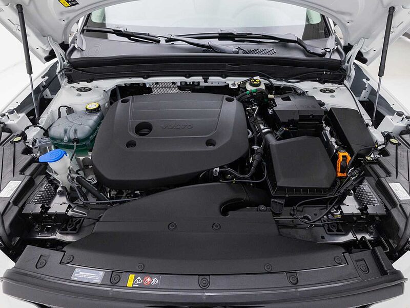 Volvo  Ultra, B4 AWD 마일드 하이브리드, 가솔린, 다크