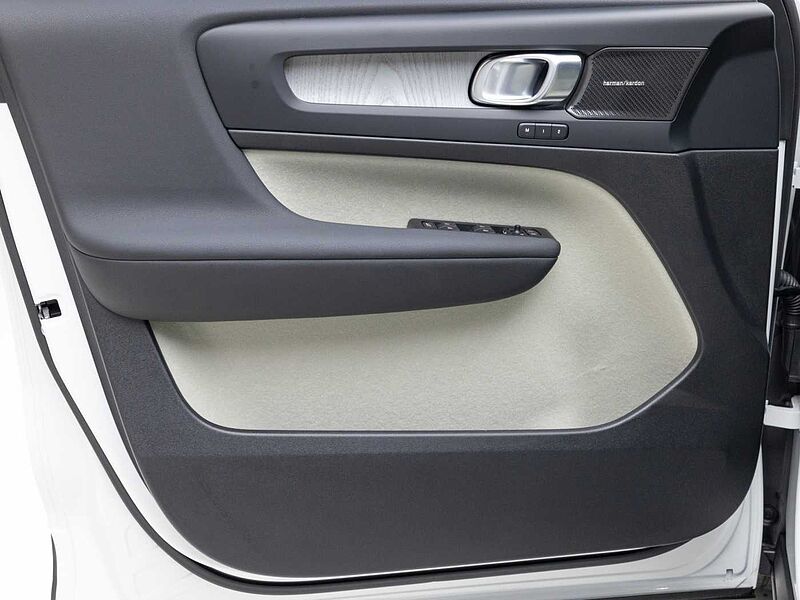 Volvo  Ultra, B4 AWD 마일드 하이브리드, 가솔린, 브라이트
