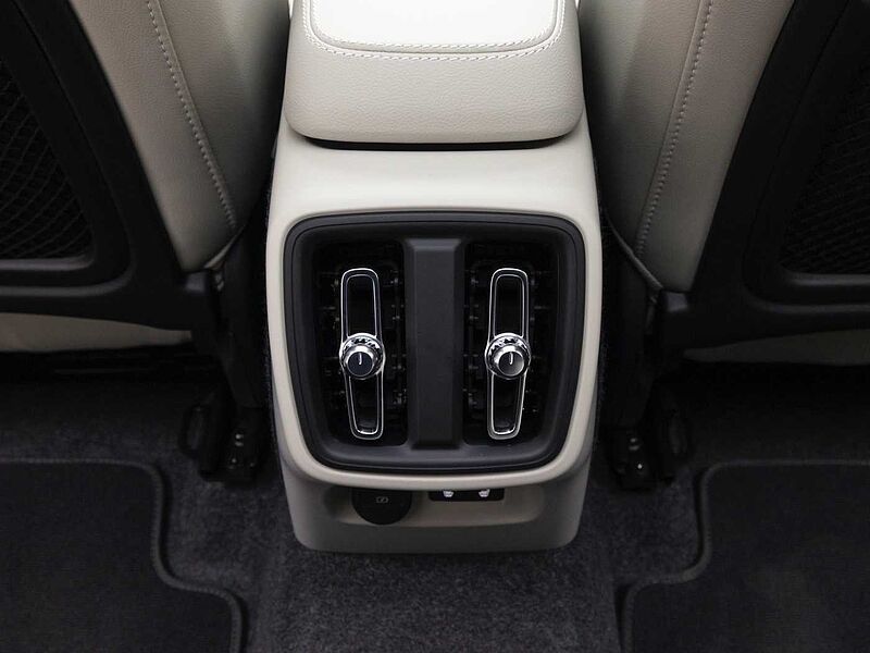 Volvo  Ultra, B4 AWD 마일드 하이브리드, 가솔린, 브라이트