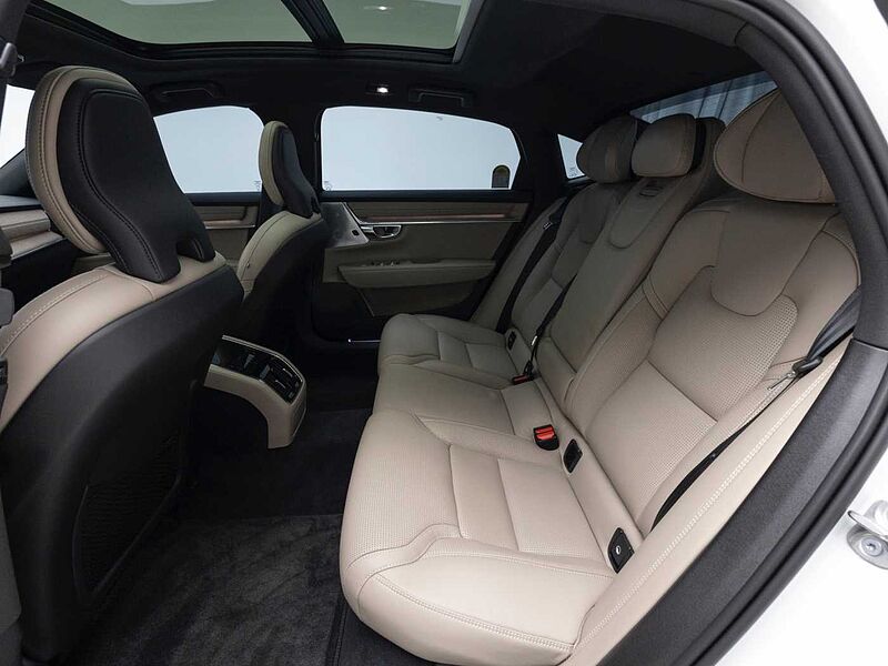 Volvo  Ultra, B5 마일드 하이브리드, 가솔린, 다크