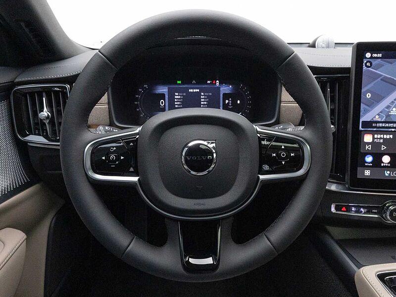 Volvo  Ultra, B5 마일드 하이브리드, 가솔린, 다크