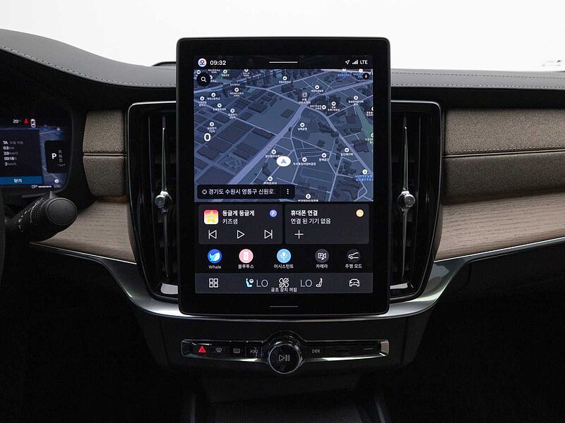 Volvo  Ultra, B5 마일드 하이브리드, 가솔린, 다크