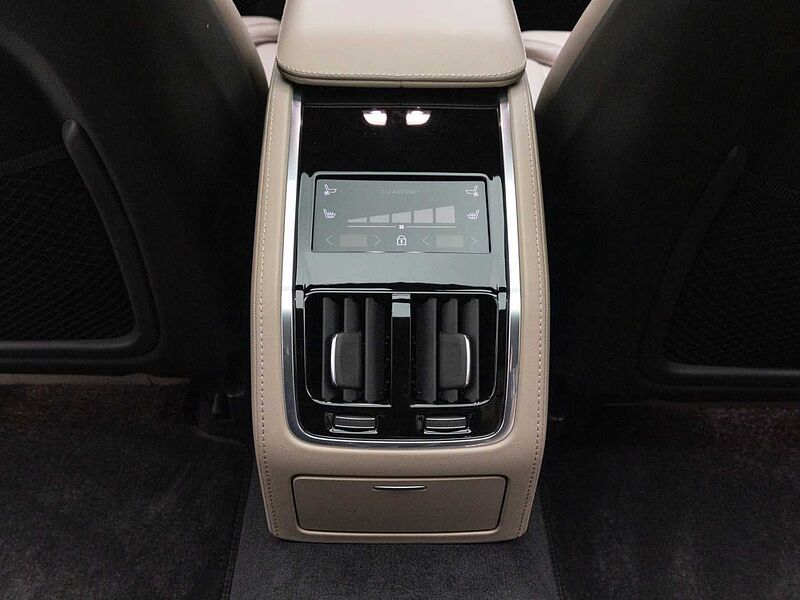 Volvo  Ultra, B5 마일드 하이브리드, 가솔린, 다크