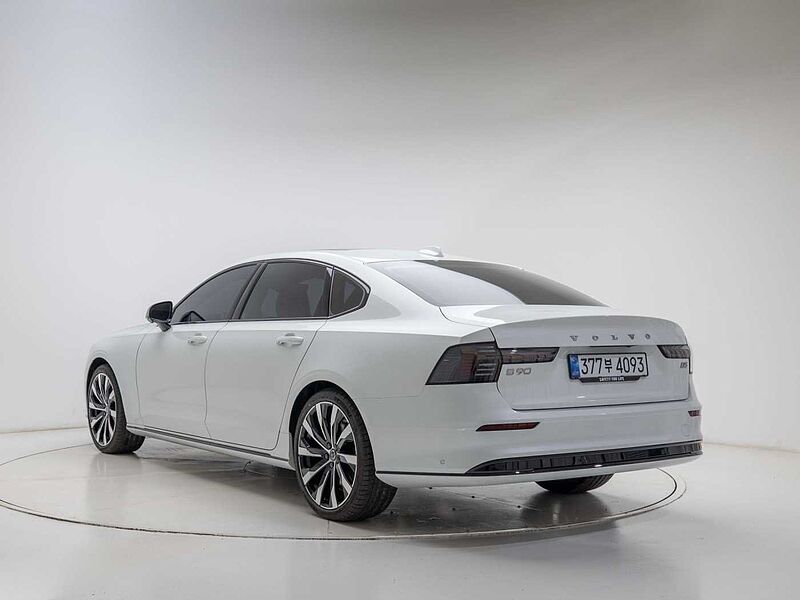 Volvo  Ultra, B5 마일드 하이브리드, 가솔린, 다크