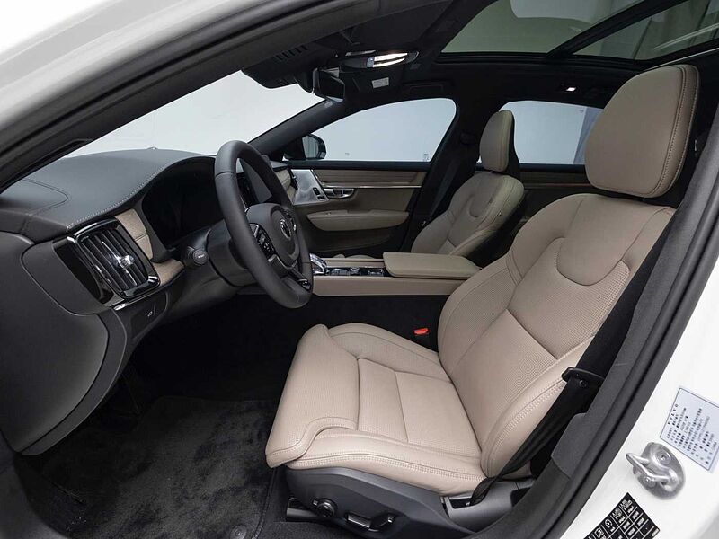 Volvo  Ultra, B5 마일드 하이브리드, 가솔린, 다크