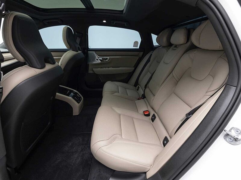 Volvo  Ultra, B5 마일드 하이브리드, 가솔린, 다크