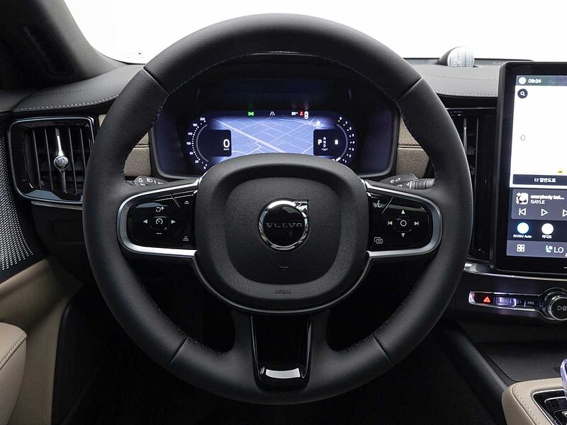 Volvo  Ultra, B5 마일드 하이브리드, 가솔린, 다크
