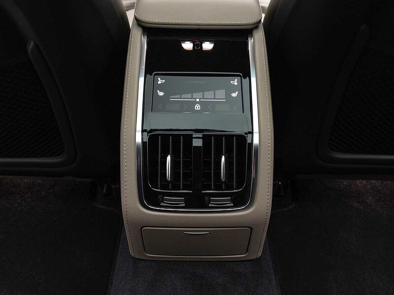 Volvo  Ultra, B5 마일드 하이브리드, 가솔린, 다크