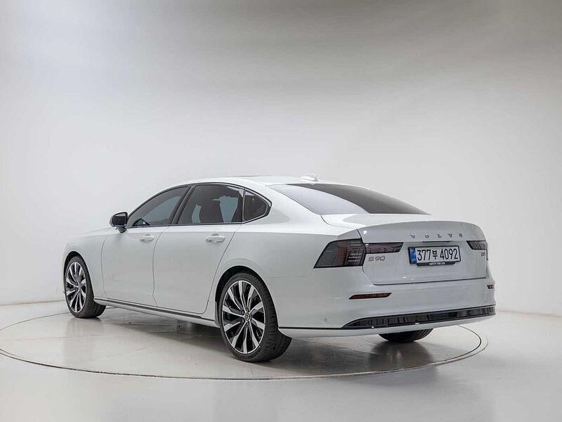 Volvo  Ultra, B5 마일드 하이브리드, 가솔린, 다크