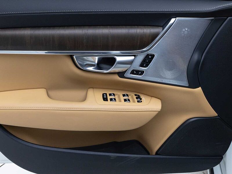 Volvo  Ultimate, B5 mild hybrid, 가솔린, Bright