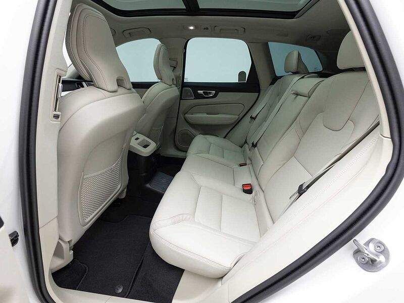 Volvo  Ultra, T8 AWD 플러그-인 하이브리드, 전기/가솔린, 브라이트