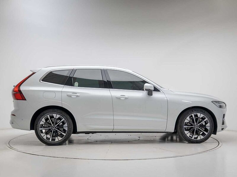 Volvo  Ultra, T8 AWD 플러그-인 하이브리드, 전기/가솔린, 브라이트